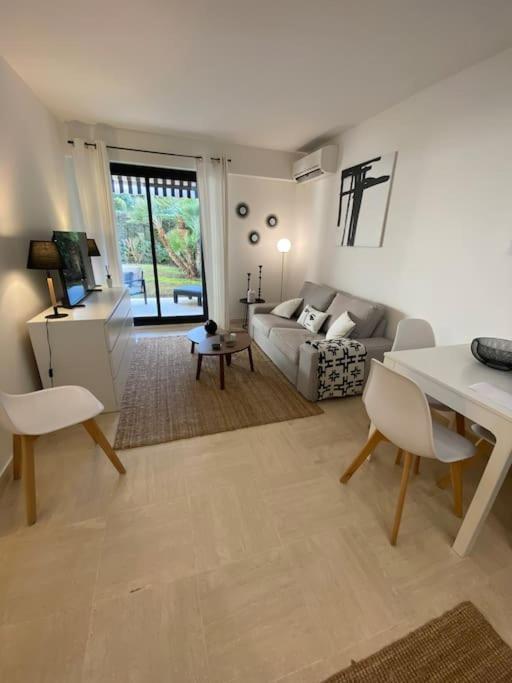 Appartement T2 Avec Terrasse Et Jardin à Cannes Extérieur photo